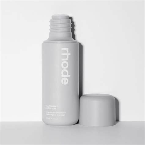 rhode by hailey bieber glazing milk 140ml/ 4.7 fl oz, white